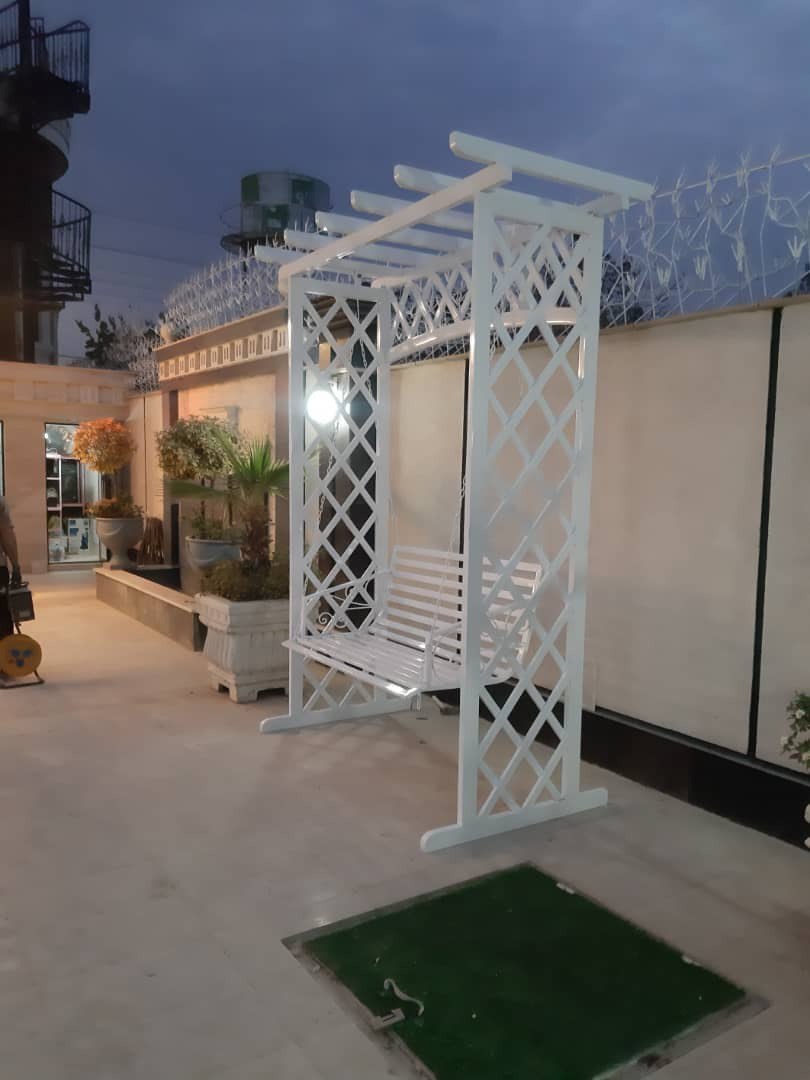 تاب باغ شطرنجی نشیمن فلزی با رنگ استاتیک و متریال باکیفیت